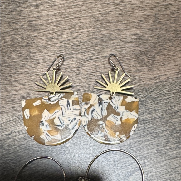 Earring bundle - Picture 4 of 6